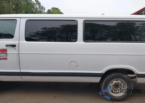 2002 Dodge Ram Wagon 3500 from USA, damaged, VIN 2B5WB35Z12K129839